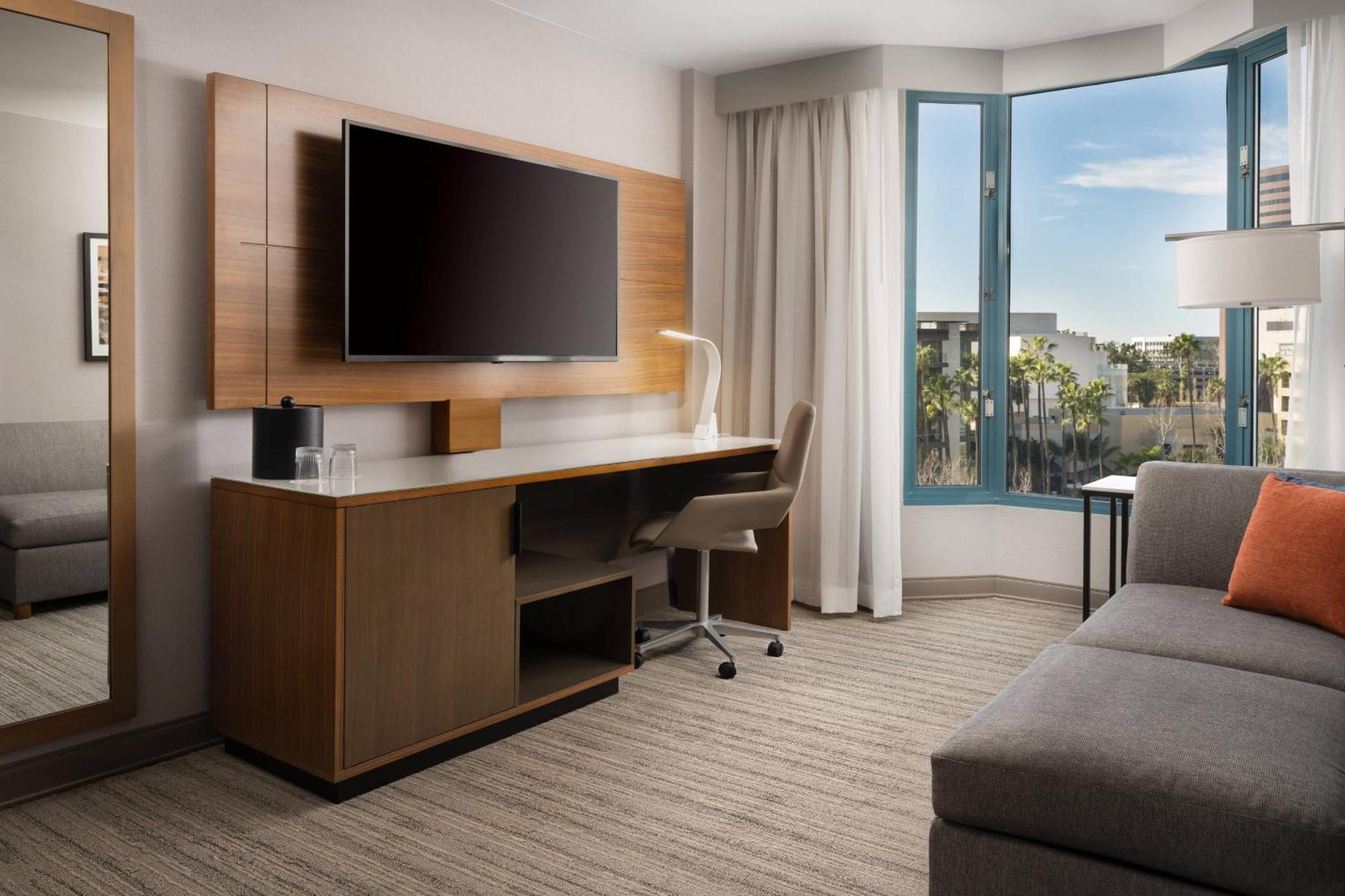 One-Bedroom King Suite Sofa Bed